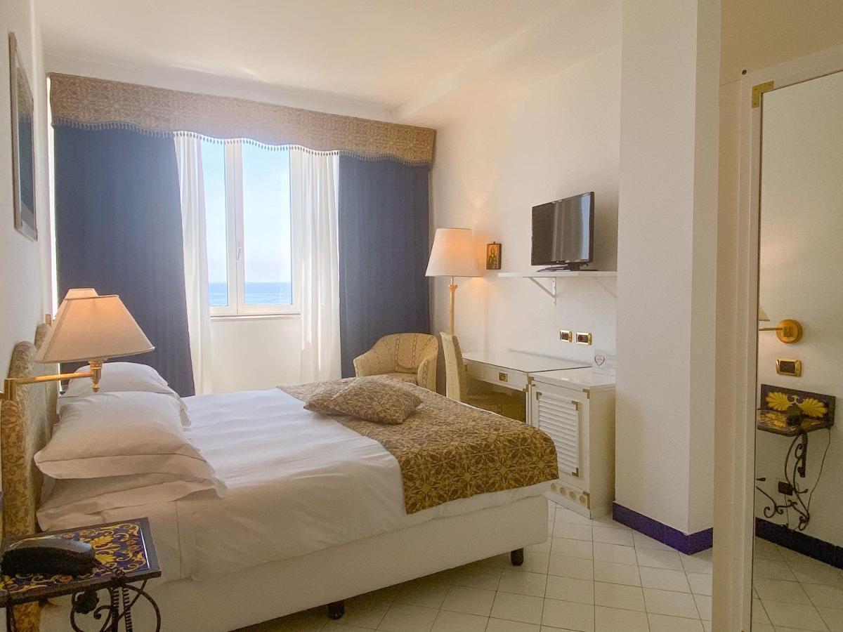 Best Western Hotel Acqua Novella Spotorno Exterior foto