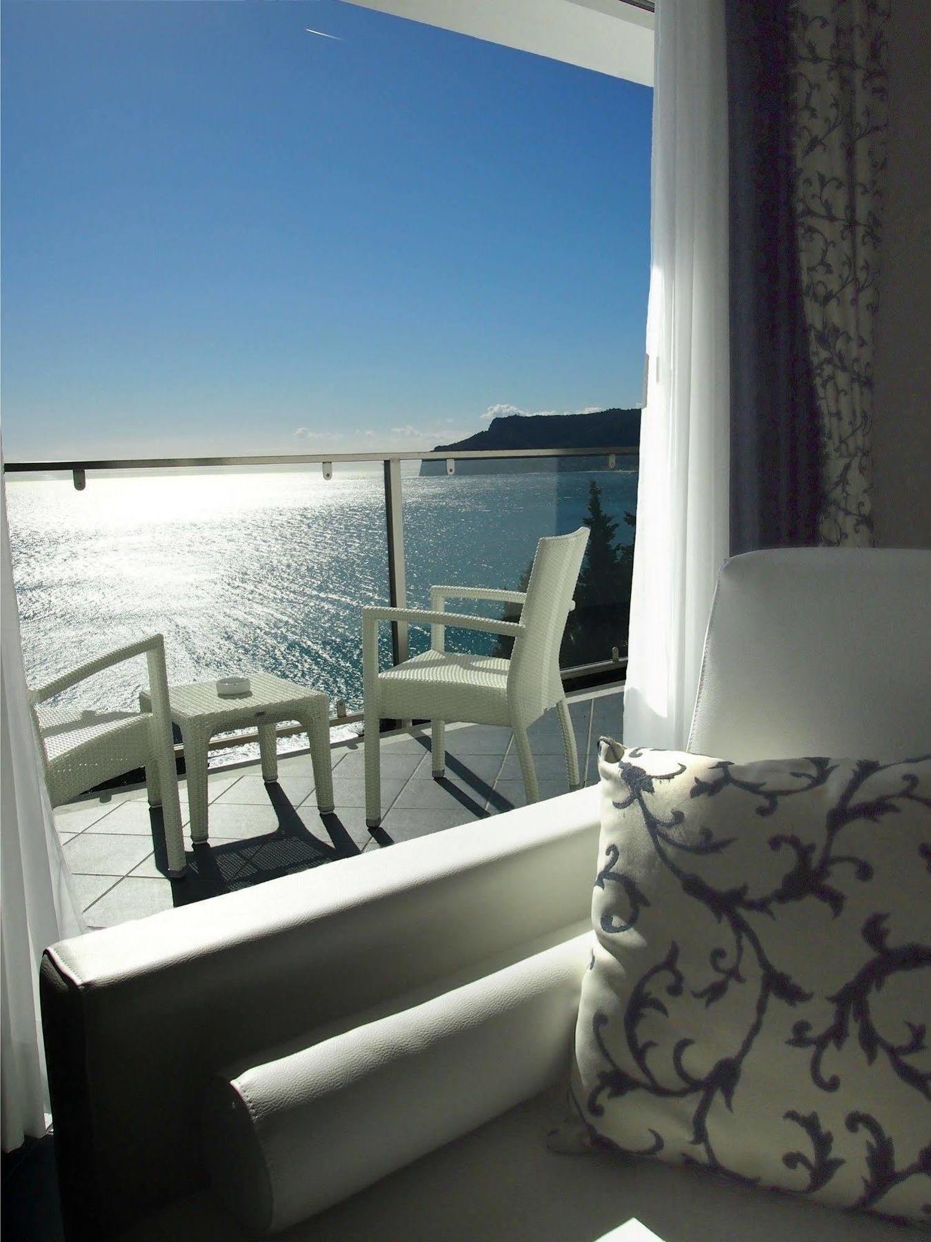 Best Western Hotel Acqua Novella Spotorno Exterior foto